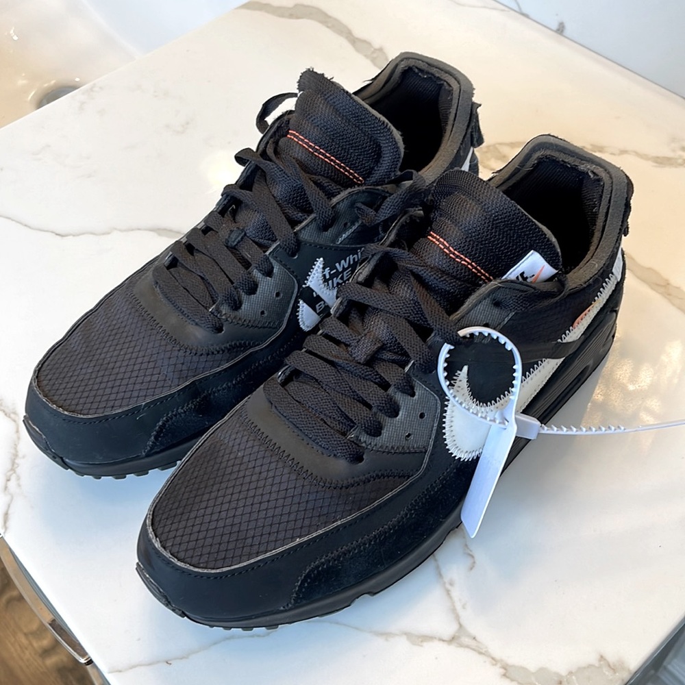 Off-white Nike Air Max brand new, never worn size 11.5